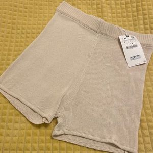 NWT! Ladies ZARA Cream SWEATER Knit SHORTS ~ Size LARGE